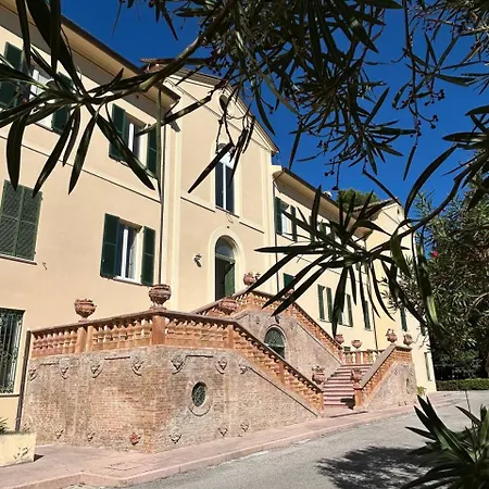 ゲストハウス Baratoff