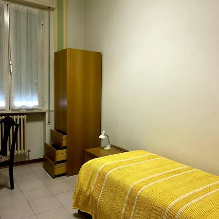 ゲストハウス Baratoff ペザロ