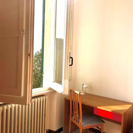 ゲストハウス Baratoff ペザロ